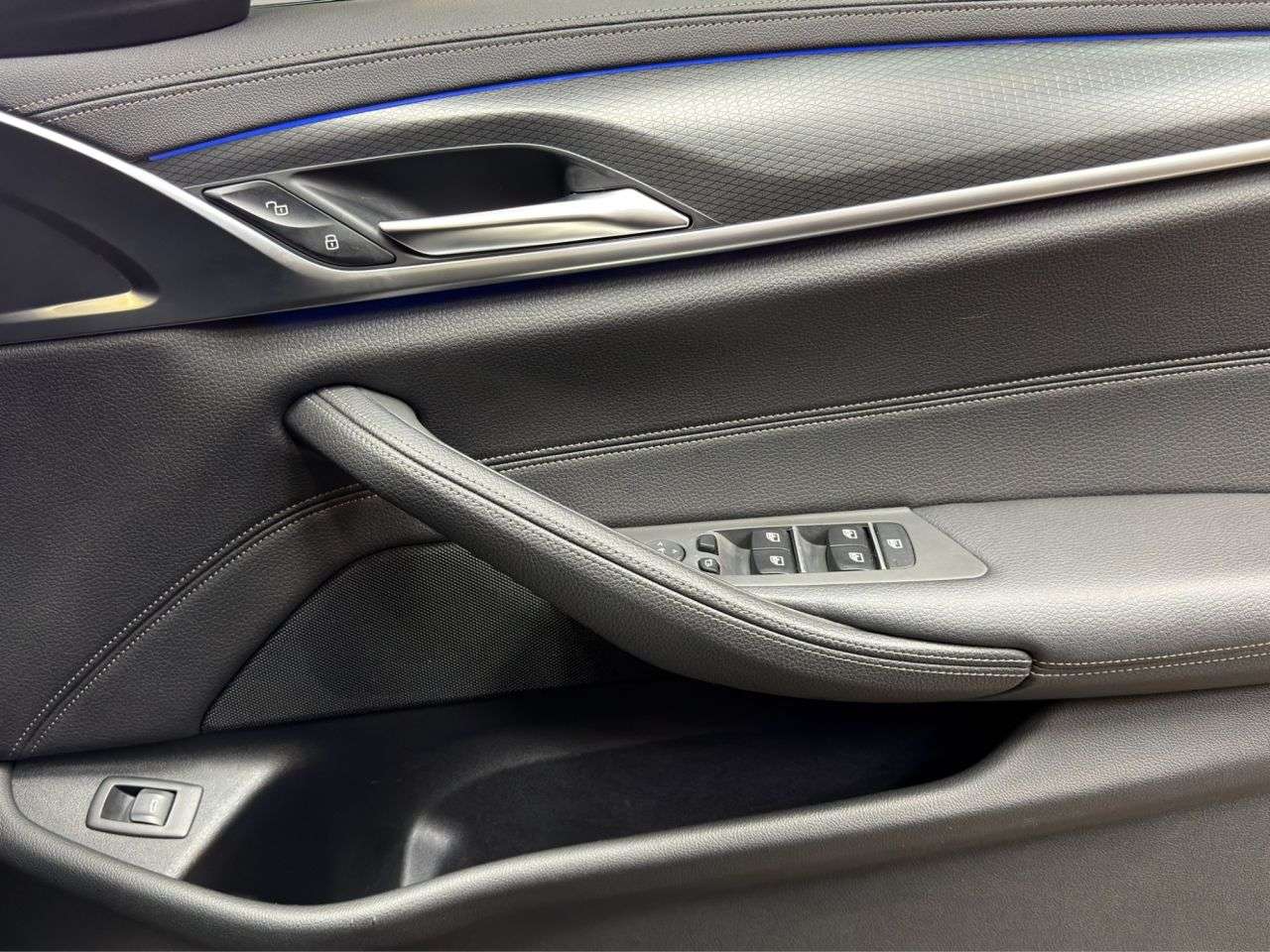 2021 BMW 5 SERIES 2021 BMW 5 SERIES
