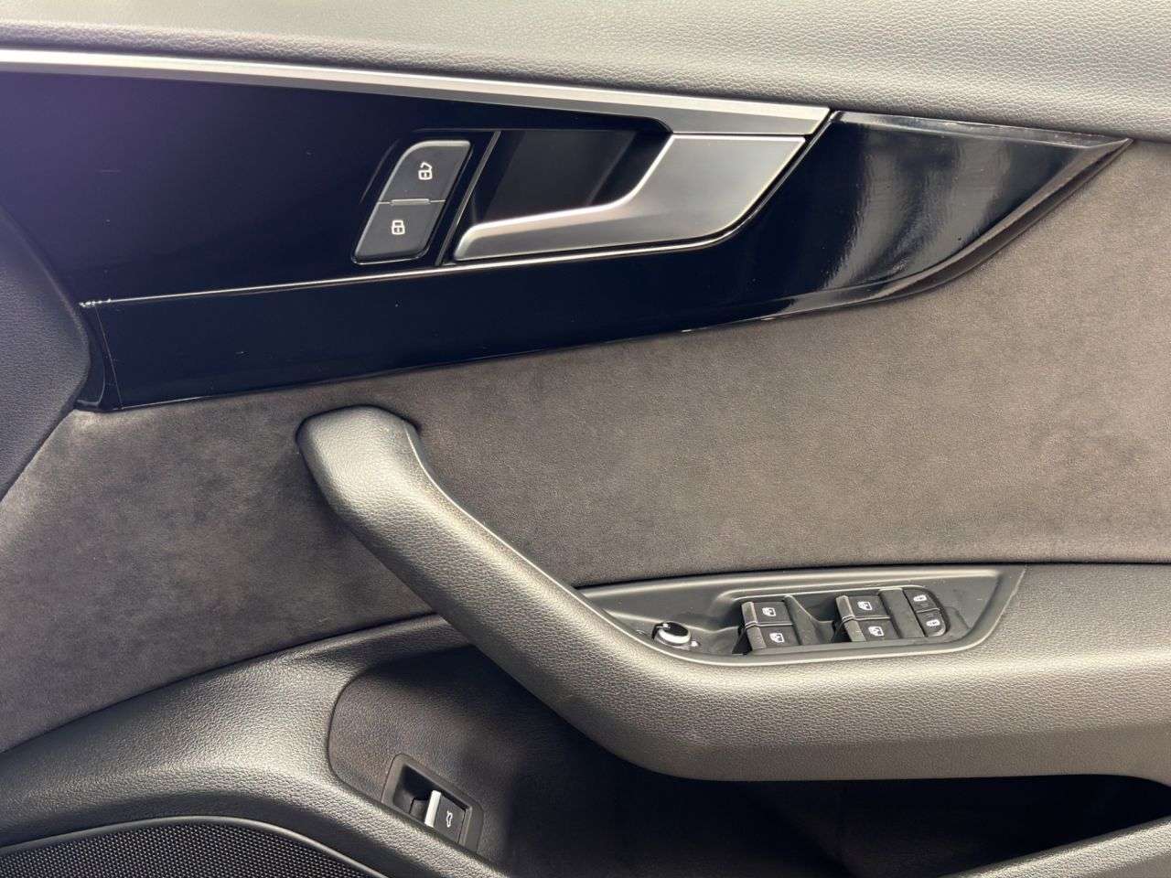 2020 AUDI A4 AVANT 2020 AUDI A4 AVANT