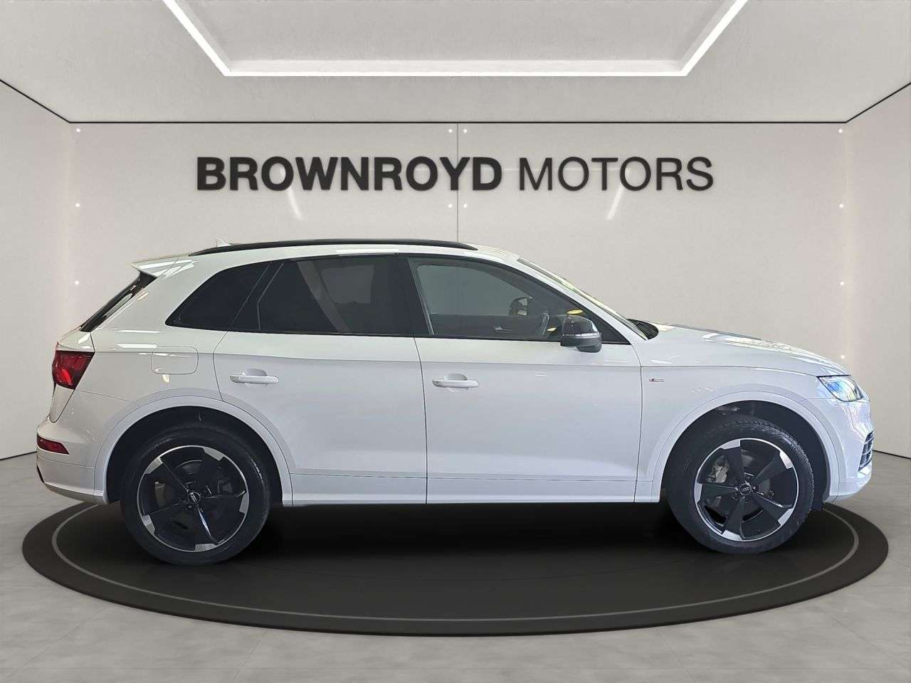 A 2019 AUDI Q5 2.0 TDI 40 Black Edition SUV 5dr Diesel S Tronic quattro Euro 6 (s/s) (190 A 2019 AUDI Q5 2.0 TDI 40 Black Edition SUV 5dr Diesel S Tronic quattro Euro 6 (s/s) (190
