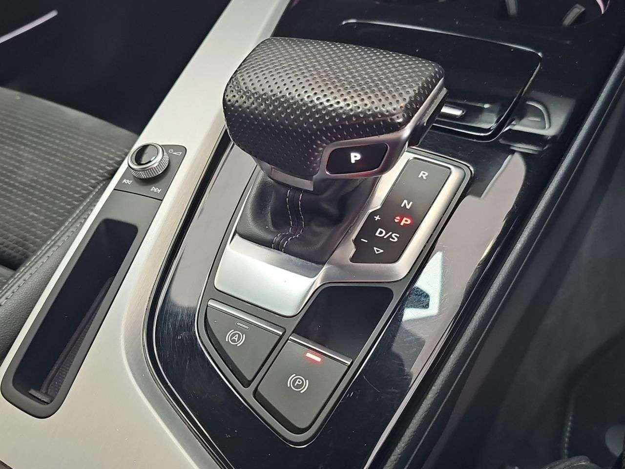 2020 AUDI A4 2020 AUDI A4