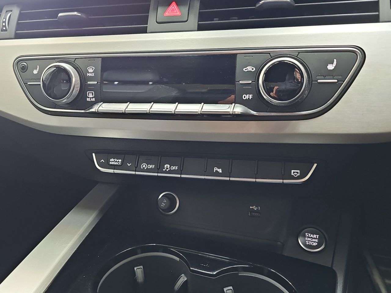 2020 AUDI A4 2020 AUDI A4