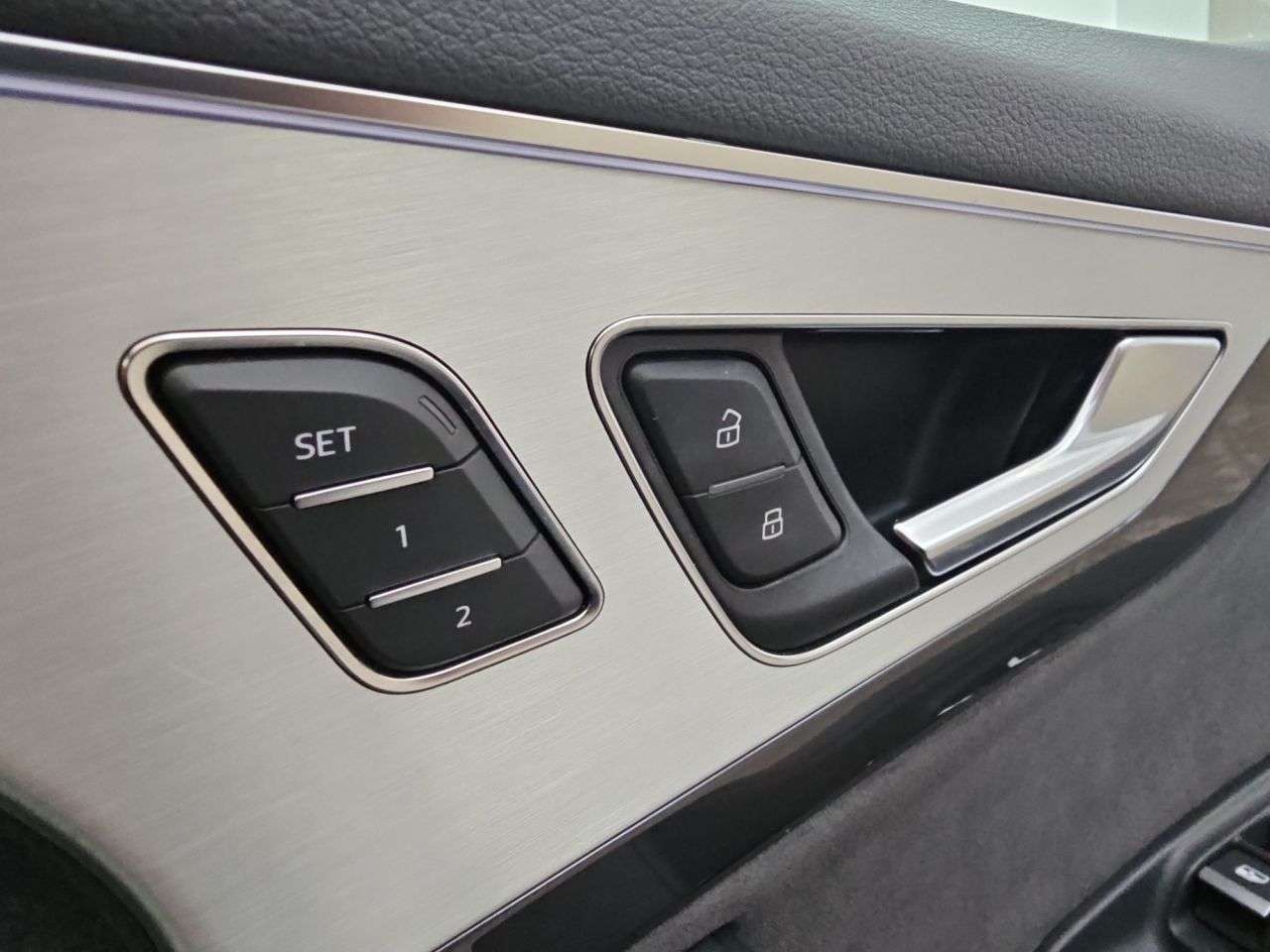 2018 AUDI Q7 2018 AUDI Q7