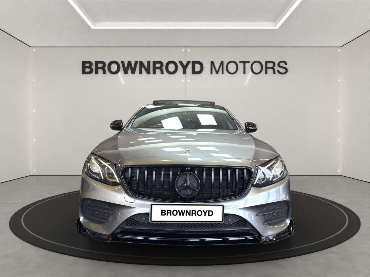 A 2018 MERCEDES-BENZ E-CLASS 2.0 E220d AMG Line (Premium) Saloon 4dr Diesel G-Tronic+ Euro 6 (s/s) (194 A 2018 MERCEDES-BENZ E-CLASS 2.0 E220d AMG Line (Premium) Saloon 4dr Diesel G-Tronic+ Euro 6 (s/s) (194