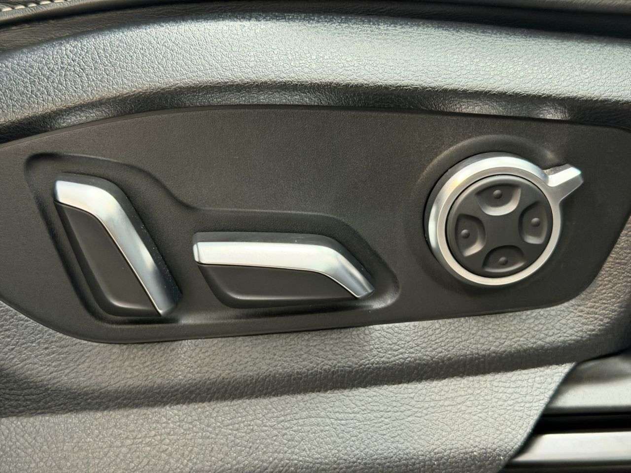 2018 AUDI Q7 2018 AUDI Q7
