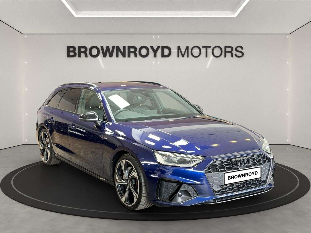 A 2022 AUDI A4 AVANT 2.0 TFSI 40 Black Edition Estate 5dr Petrol S Tronic Euro 6 (s/s) (204 ps) A 2022 AUDI A4 AVANT 2.0 TFSI 40 Black Edition Estate 5dr Petrol S Tronic Euro 6 (s/s) (204 ps)