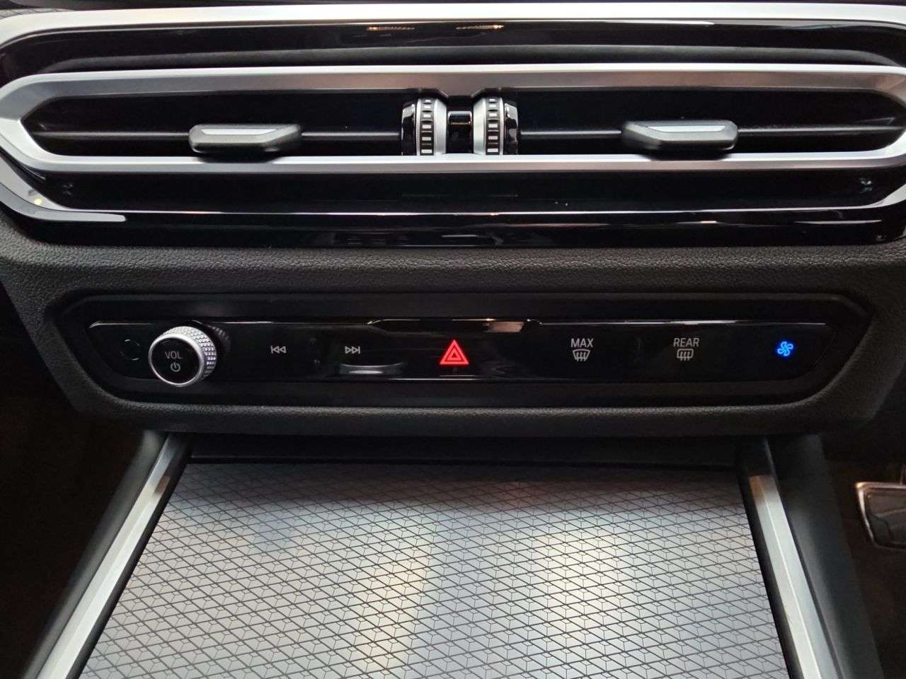 2024 BMW 3 SERIES 2024 BMW 3 SERIES