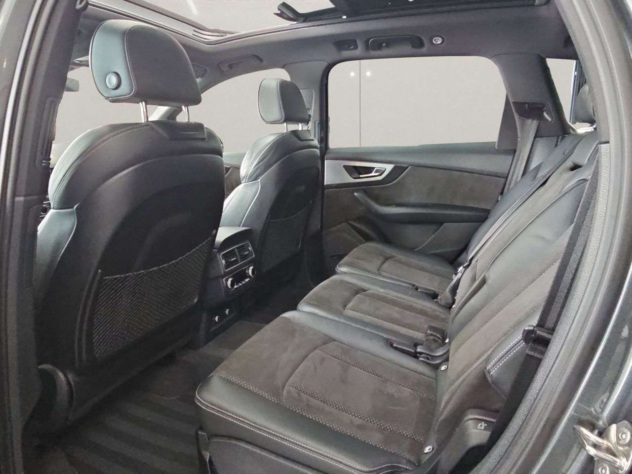 2018 AUDI Q7 2018 AUDI Q7