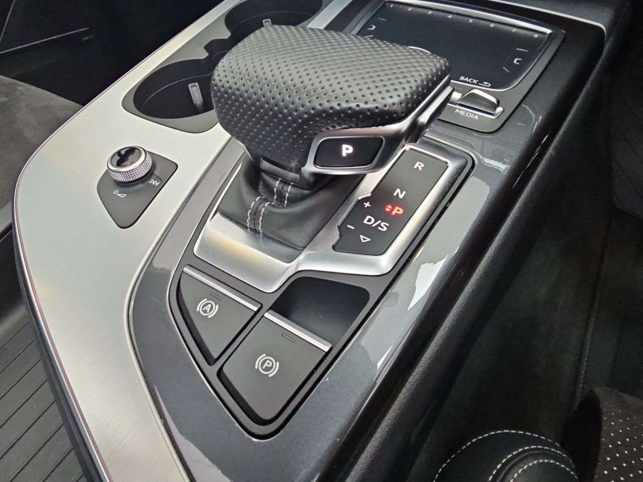 2018 AUDI Q7 2018 AUDI Q7