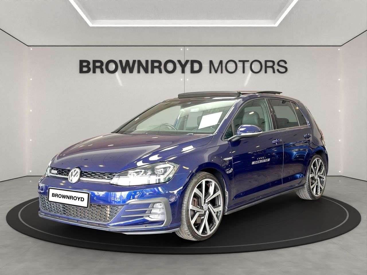A 2019 VOLKSWAGEN GOLF 2.0 TDI GTD Hatchback 5dr Diesel DSG Euro 6 (s/s) (184 ps) A 2019 VOLKSWAGEN GOLF 2.0 TDI GTD Hatchback 5dr Diesel DSG Euro 6 (s/s) (184 ps)