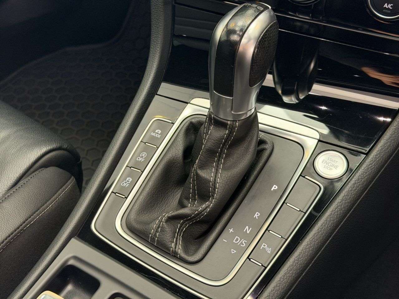 2019 VOLKSWAGEN GOLF 2019 VOLKSWAGEN GOLF