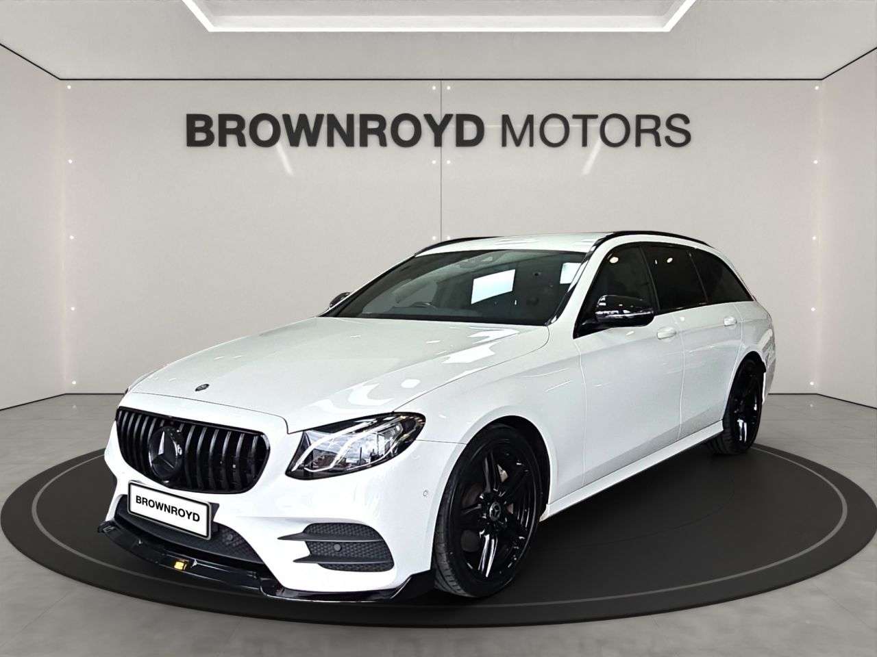 A 2017 MERCEDES-BENZ E-CLASS 2.0 E220d AMG Line Estate 5dr Diesel G-Tronic+ Euro 6 (s/s) (194 ps) A 2017 MERCEDES-BENZ E-CLASS 2.0 E220d AMG Line Estate 5dr Diesel G-Tronic+ Euro 6 (s/s) (194 ps)