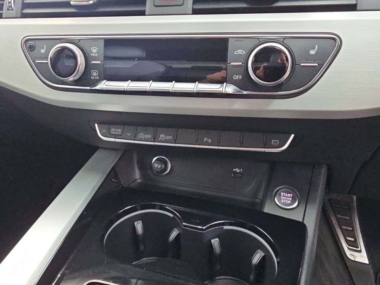 2022 AUDI A4 2022 AUDI A4