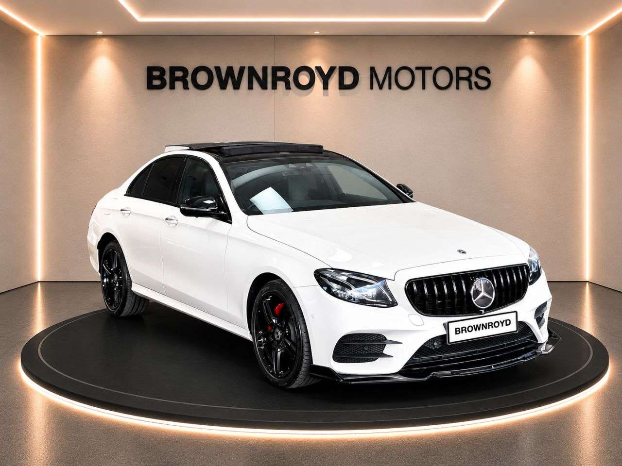 A 2017 MERCEDES-BENZ E-CLASS 2.0 E220d AMG Line (Premium Plus) Saloon 4dr Diesel G-Tronic+ 4MATIC Euro 6 A 2017 MERCEDES-BENZ E-CLASS 2.0 E220d AMG Line (Premium Plus) Saloon 4dr Diesel G-Tronic+ 4MATIC Euro 6