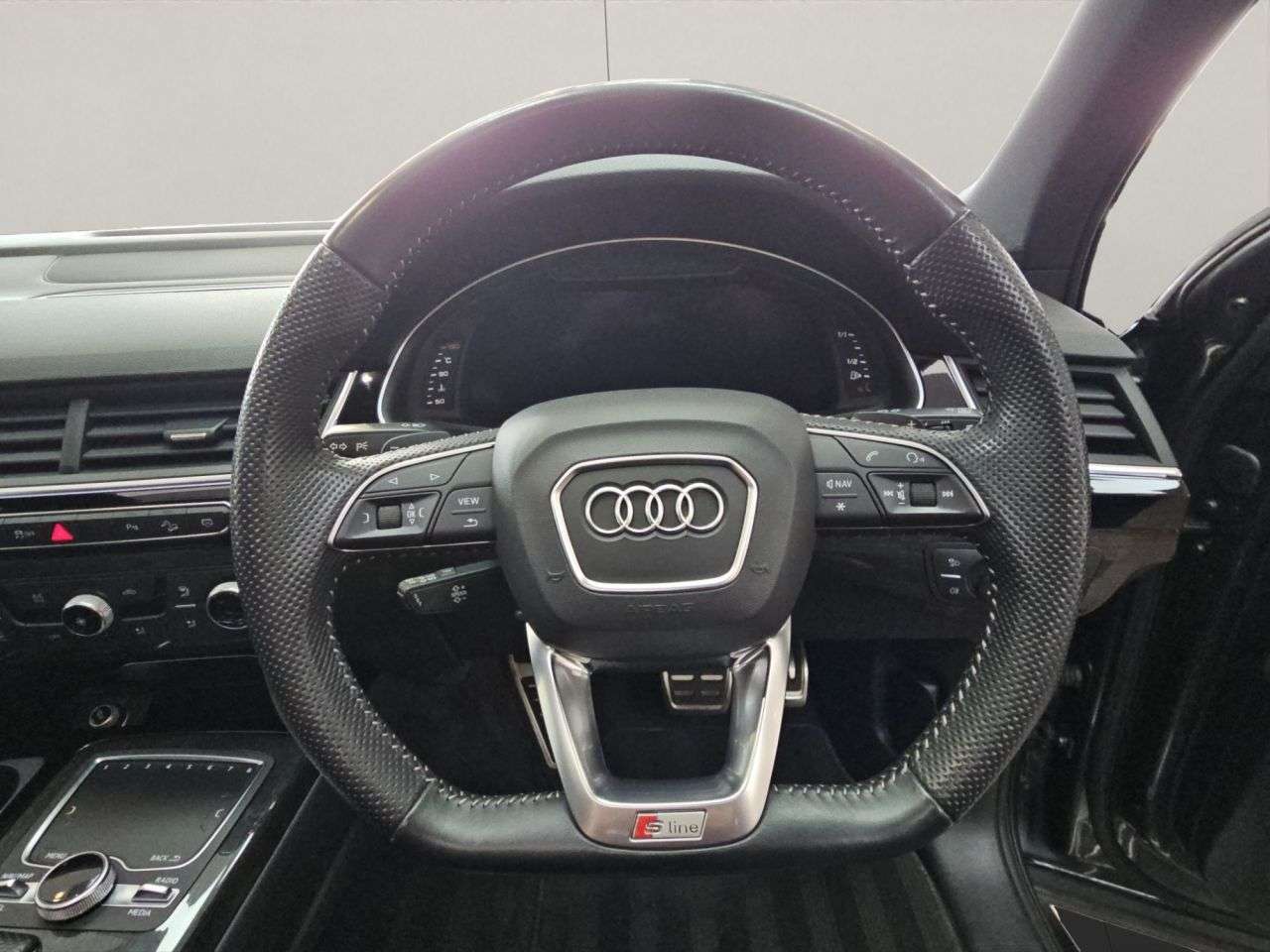 2018 AUDI Q7 2018 AUDI Q7