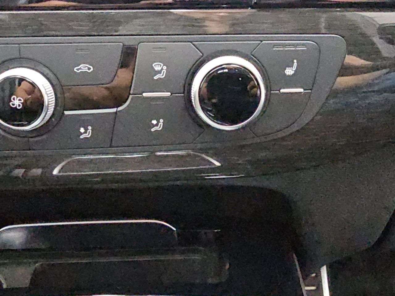 2018 AUDI Q7 2018 AUDI Q7