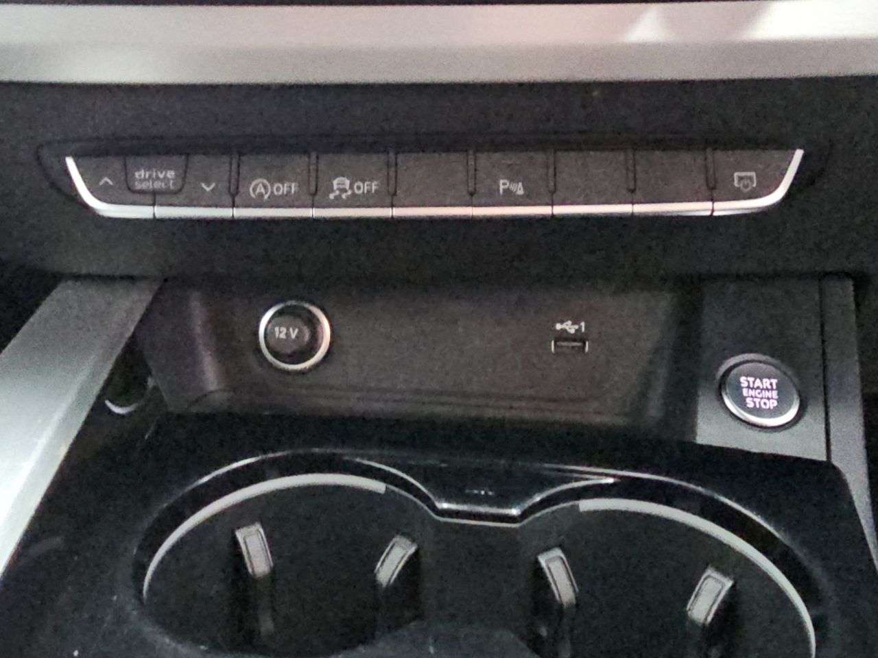2023 AUDI A4 2023 AUDI A4