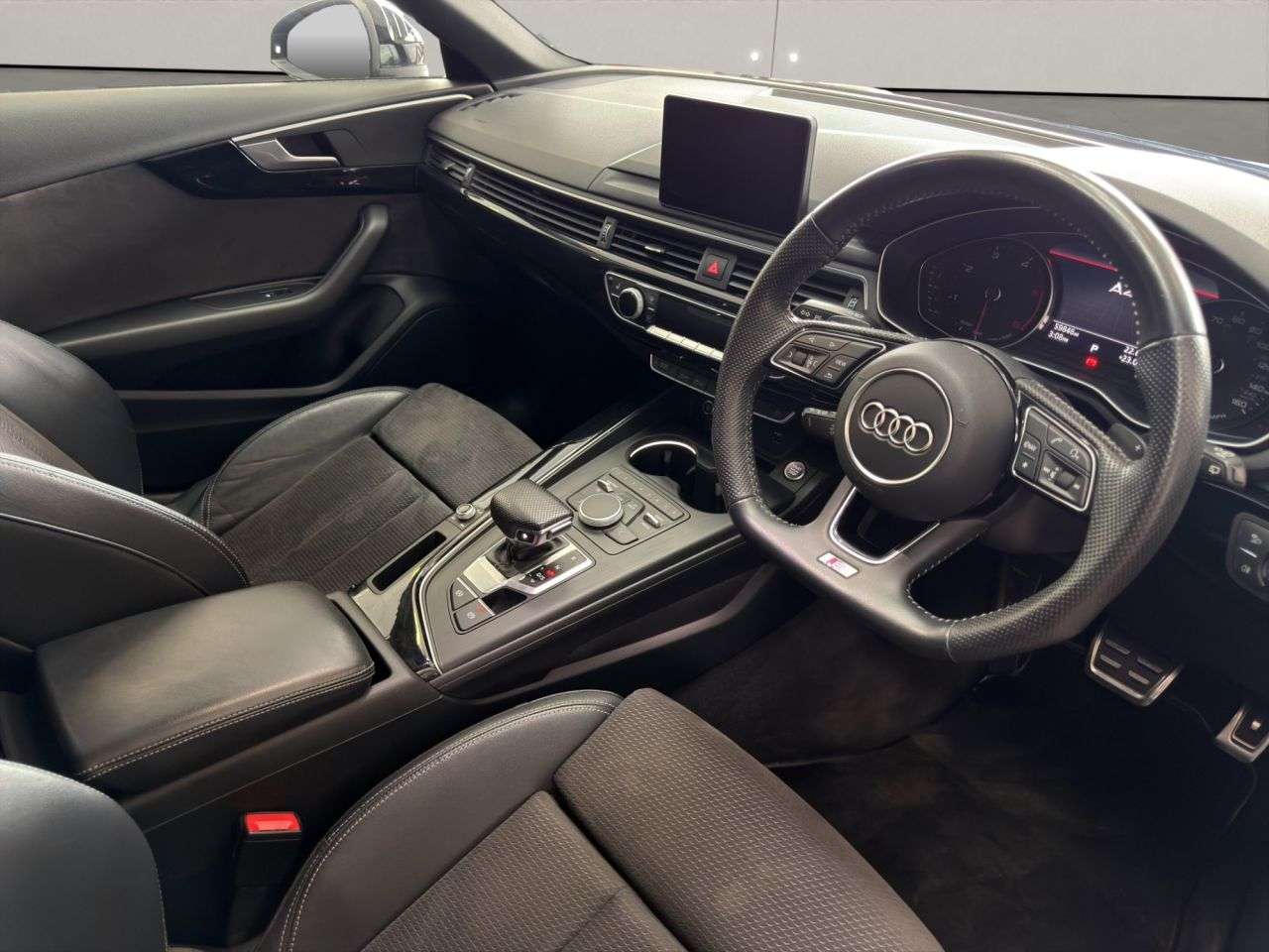 2019 AUDI A4 AVANT 2019 AUDI A4 AVANT