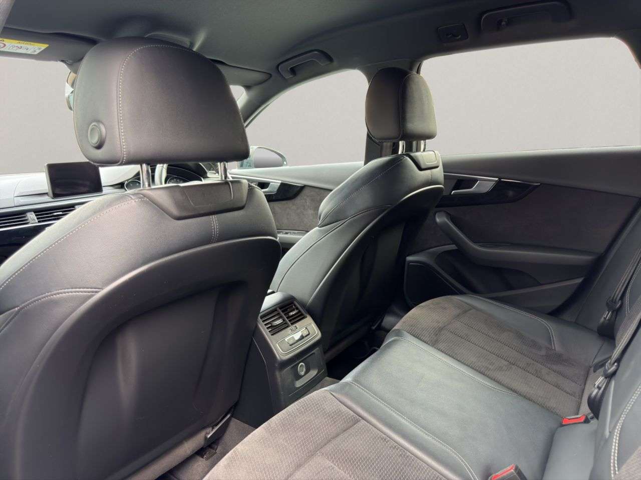 2019 AUDI A4 AVANT 2019 AUDI A4 AVANT