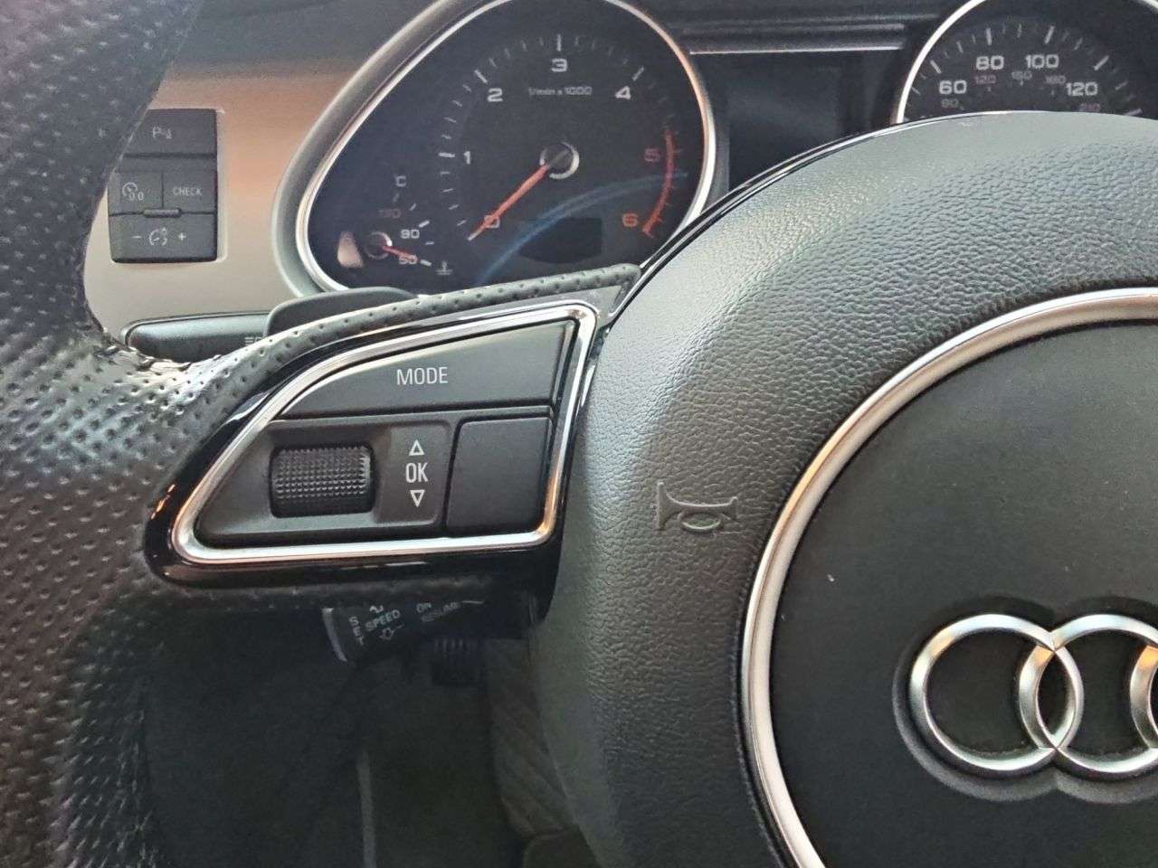 2015 AUDI Q7 2015 AUDI Q7