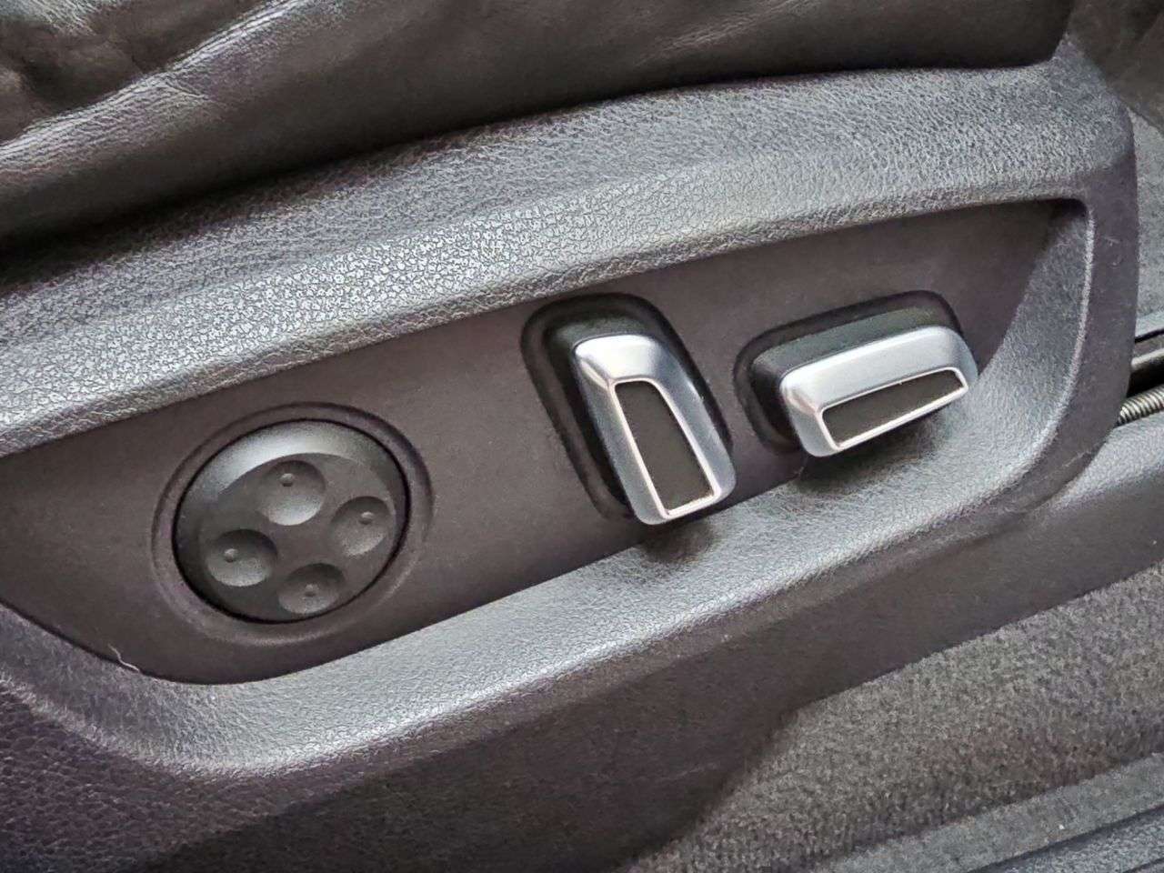 2015 AUDI Q7 2015 AUDI Q7