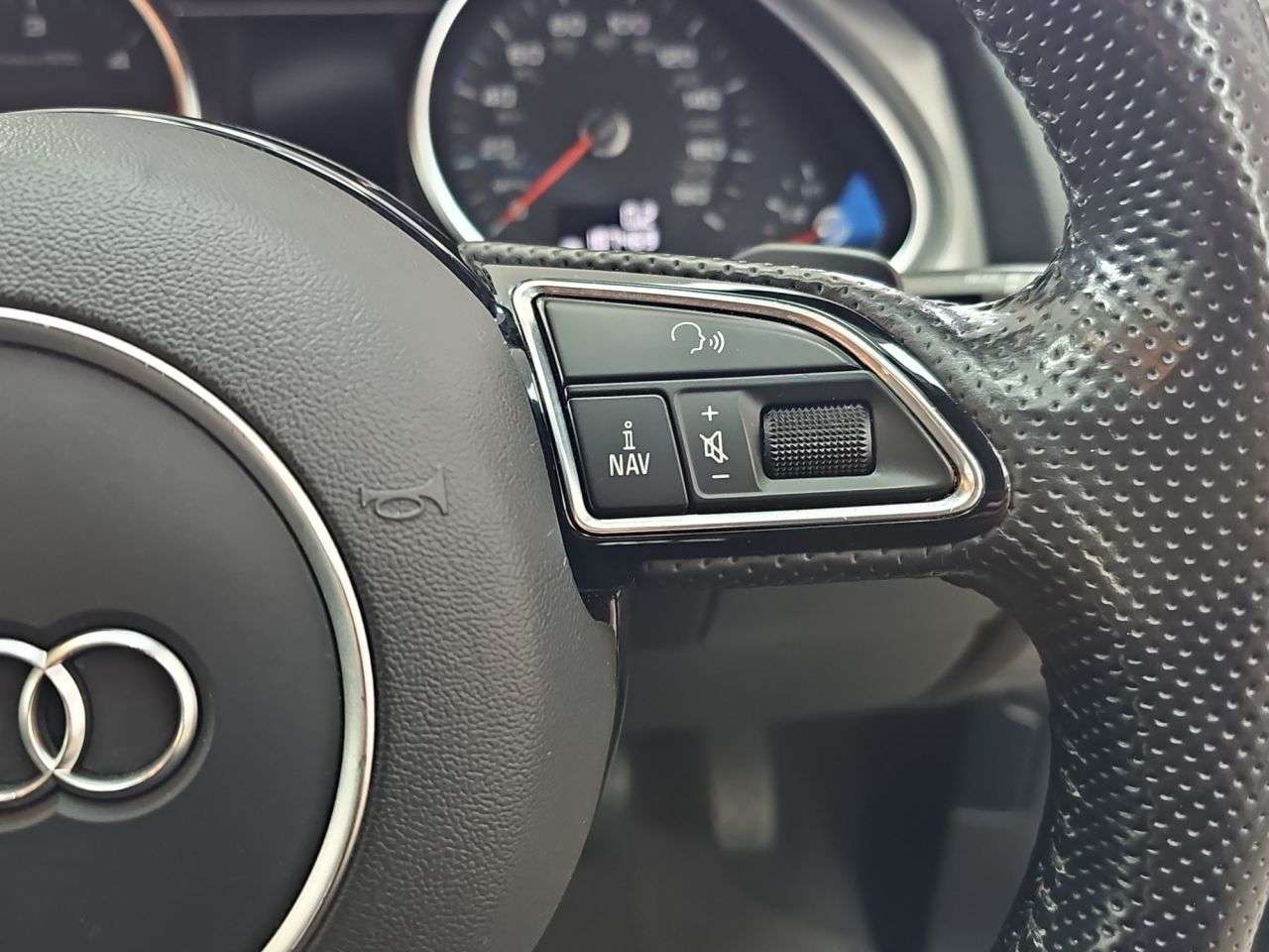 2015 AUDI Q7 2015 AUDI Q7