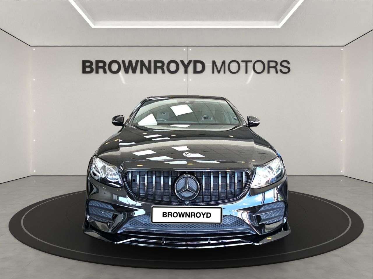 A 2019 MERCEDES-BENZ E CLASS 2.0 E300de 13.5kWh AMG Line (Premium) Saloon 4dr Diesel Plug-in Hybrid G-Tr A 2019 MERCEDES-BENZ E CLASS 2.0 E300de 13.5kWh AMG Line (Premium) Saloon 4dr Diesel Plug-in Hybrid G-Tr