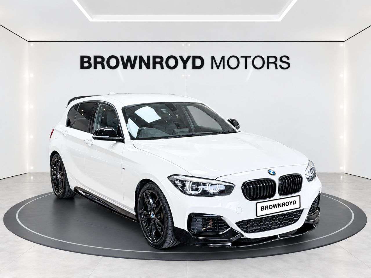 A 2018 BMW 1 SERIES 3.0 M140i GPF Shadow Edition Hatchback 5dr Petrol Auto Euro 6 (s/s) (340 ps A 2018 BMW 1 SERIES 3.0 M140i GPF Shadow Edition Hatchback 5dr Petrol Auto Euro 6 (s/s) (340 ps