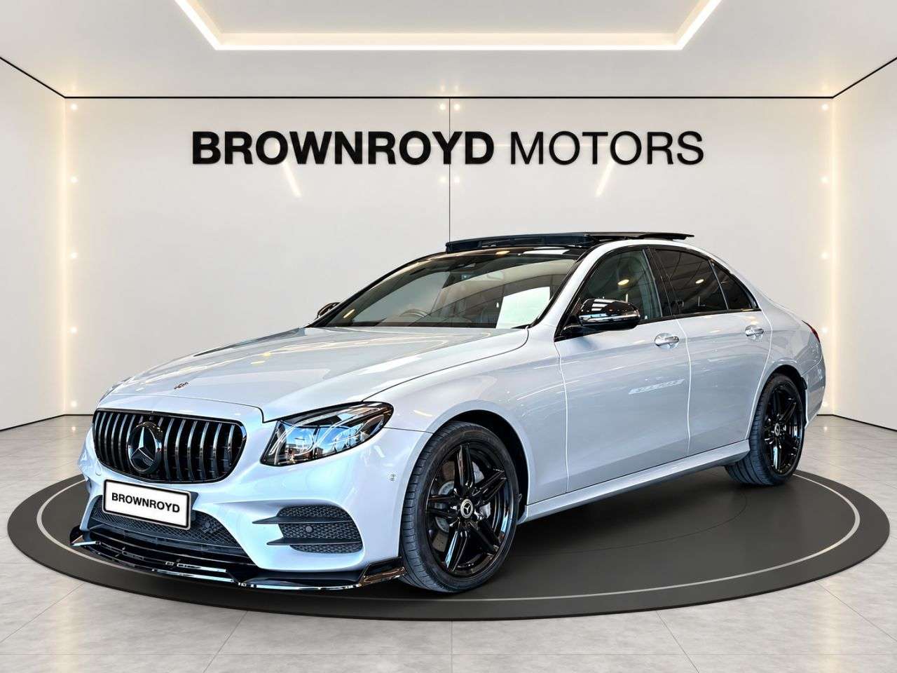 A 2019 MERCEDES-BENZ E CLASS 2.9 E400d AMG Line (Premium Plus) Saloon 4dr Diesel G-Tronic+ 4MATIC Euro 6 A 2019 MERCEDES-BENZ E CLASS 2.9 E400d AMG Line (Premium Plus) Saloon 4dr Diesel G-Tronic+ 4MATIC Euro 6