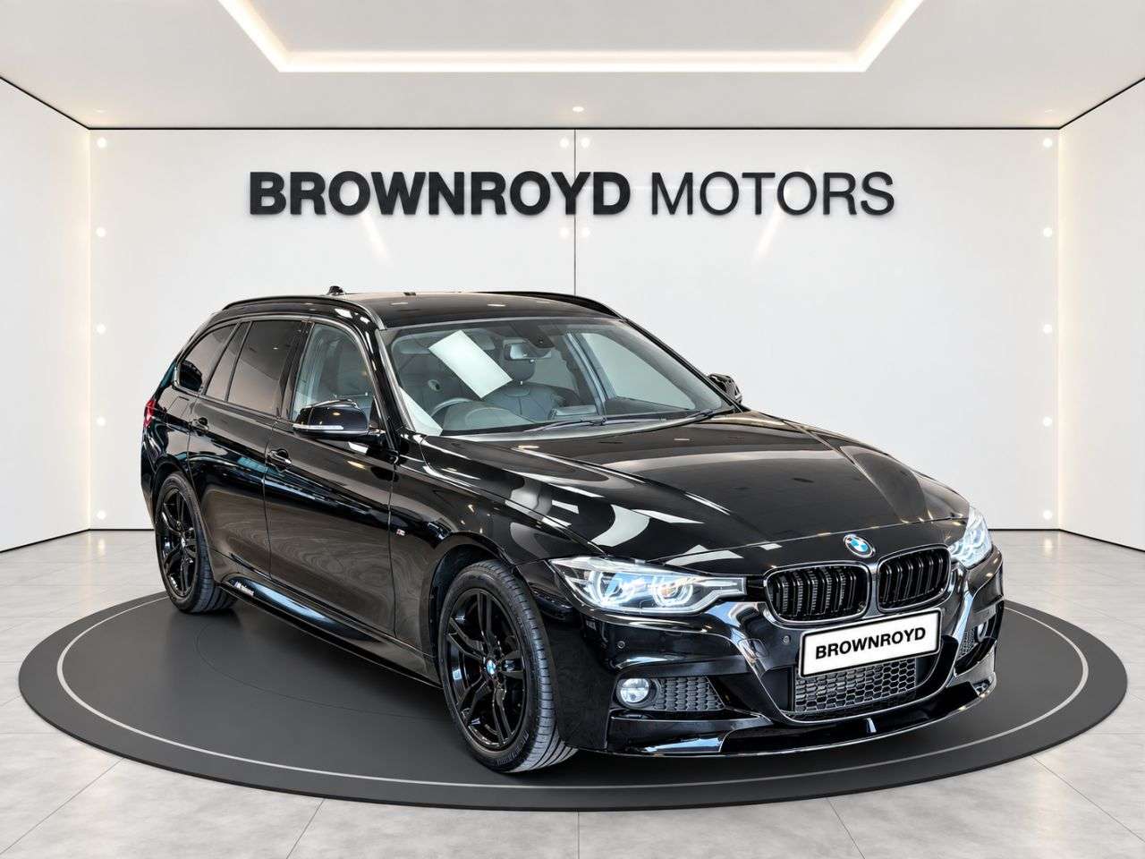 A 2017 BMW 3 SERIES 3.0 330d M Sport Touring 5dr Diesel Auto xDrive Euro 6 (s/s) (258 ps) A 2017 BMW 3 SERIES 3.0 330d M Sport Touring 5dr Diesel Auto xDrive Euro 6 (s/s) (258 ps)