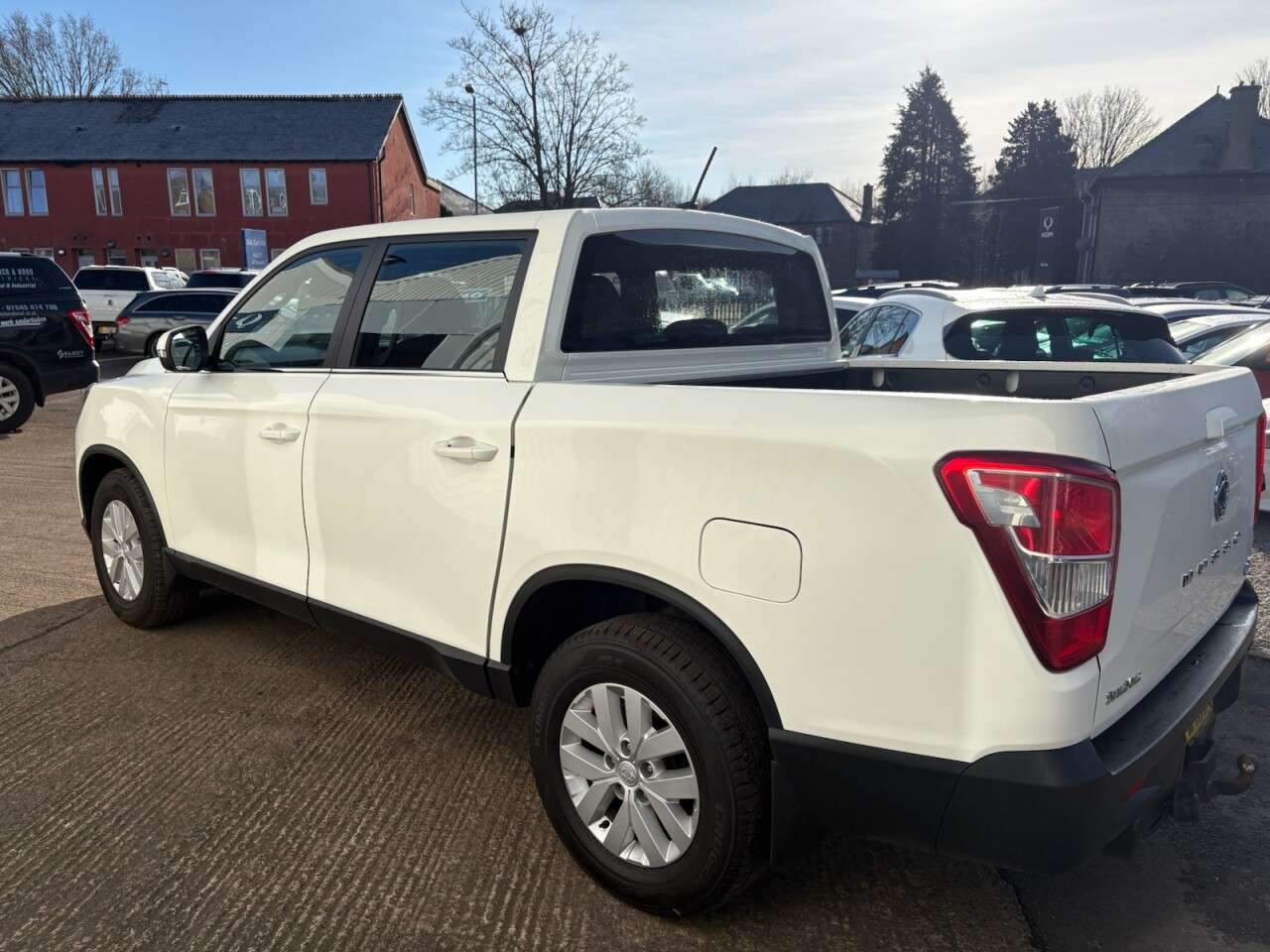A 2022 SSANGYONG MUSSO 2.2D EX Pickup Double Cab 4dr Diesel Manual 4WD Euro 6 (181 ps) A 2022 SSANGYONG MUSSO 2.2D EX Pickup Double Cab 4dr Diesel Manual 4WD Euro 6 (181 ps)