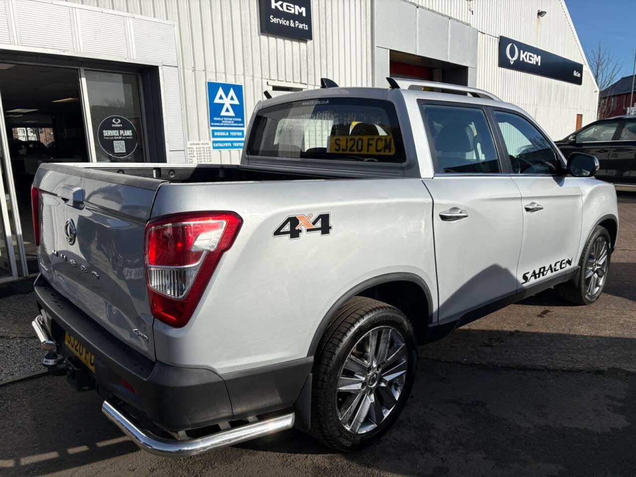 A 2020 SSANGYONG MUSSO 2.2D Saracen Pickup Double Cab 4dr Diesel Manual 4WD Euro 6 (181 ps) A 2020 SSANGYONG MUSSO 2.2D Saracen Pickup Double Cab 4dr Diesel Manual 4WD Euro 6 (181 ps)