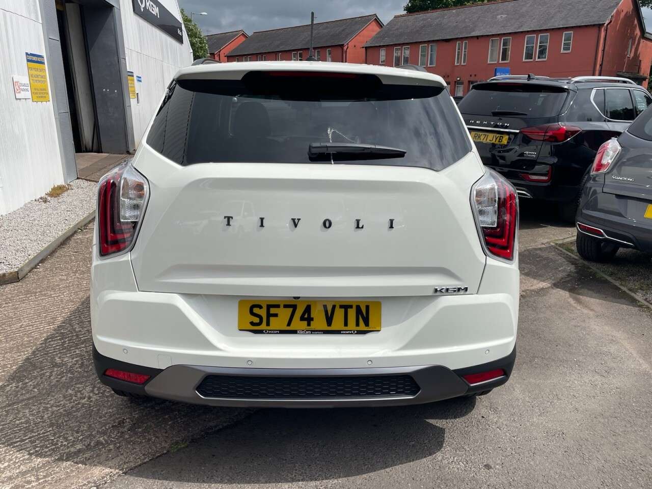 2024 KGM TIVOLI 2024 KGM TIVOLI