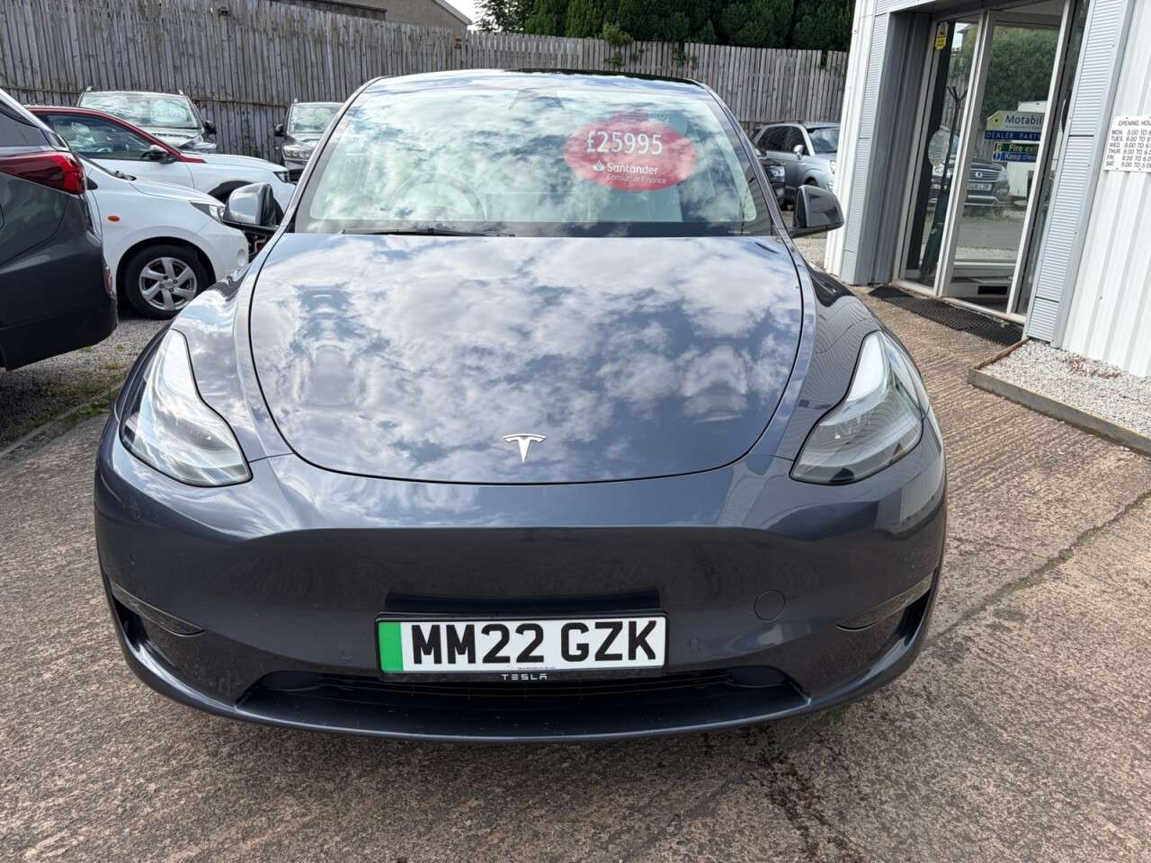 A 2022 TESLA MODEL Y (Dual Motor) Long Range SUV 5dr Electric Auto 4WDE (384 bhp) A 2022 TESLA MODEL Y (Dual Motor) Long Range SUV 5dr Electric Auto 4WDE (384 bhp)