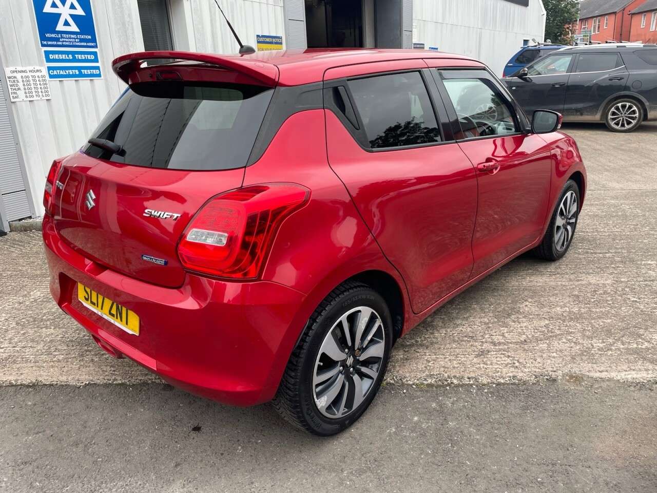 2017 SUZUKI SWIFT 2017 SUZUKI SWIFT