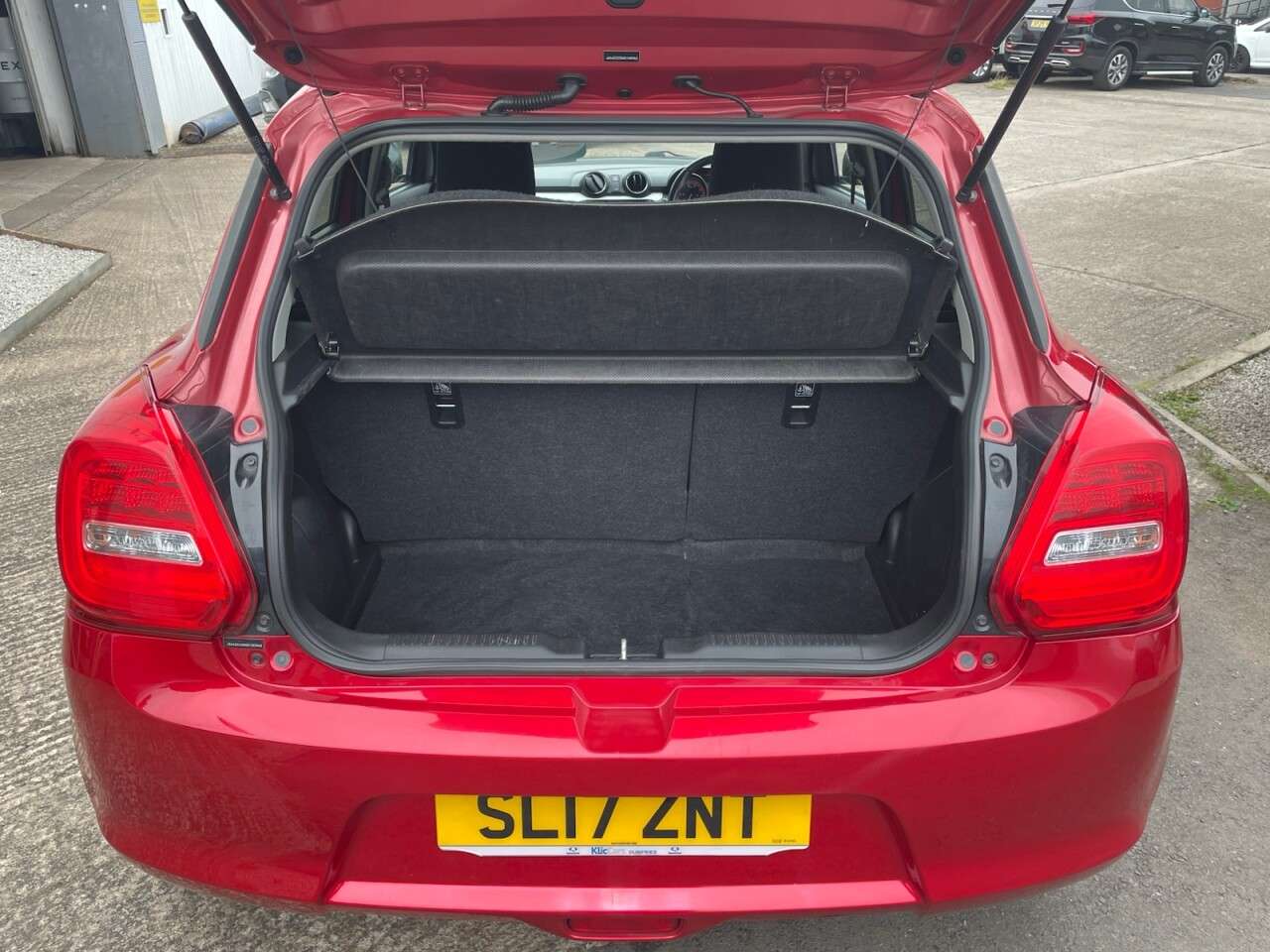 2017 SUZUKI SWIFT 2017 SUZUKI SWIFT