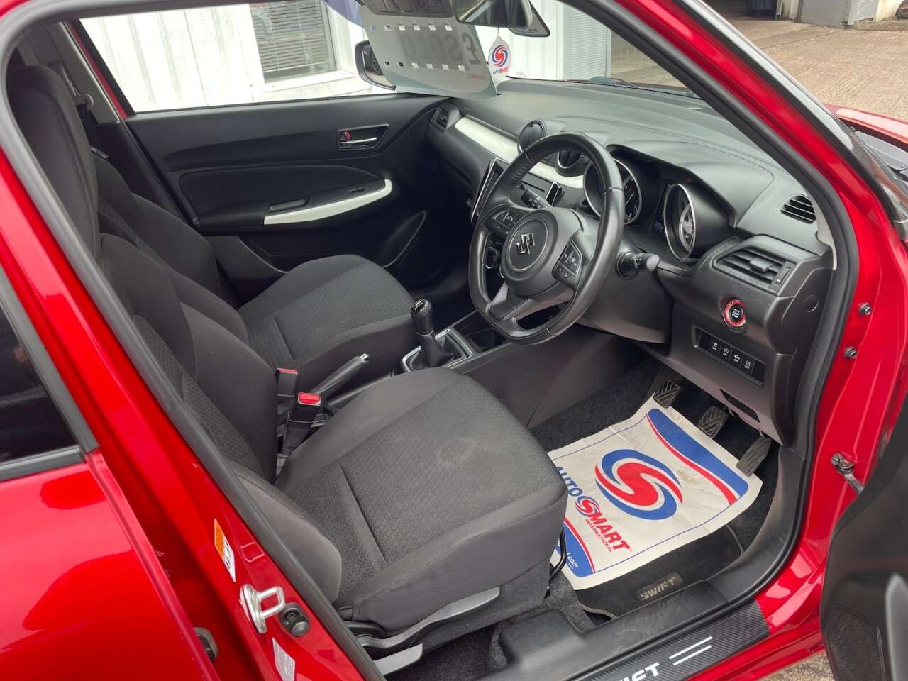 2017 SUZUKI SWIFT 2017 SUZUKI SWIFT
