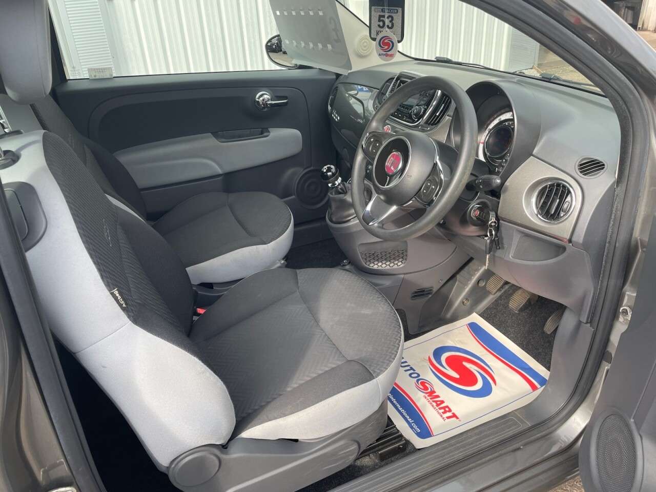 2017 FIAT 500 2017 FIAT 500