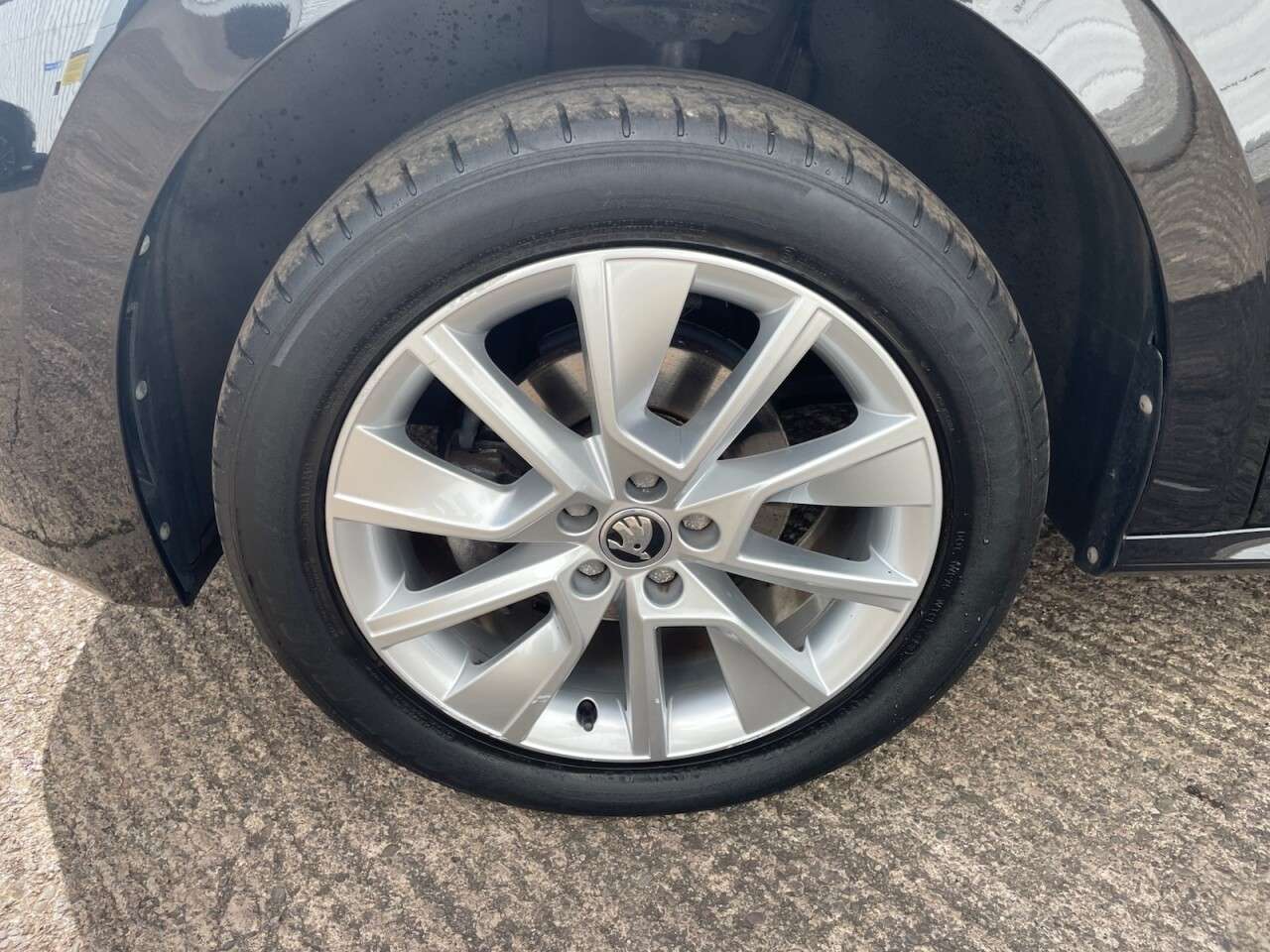 A 2022 SKODA KAMIQ 1.0 TSI SE SUV 5dr Petrol Manual Euro 6 (s/s) (110 ps) A 2022 SKODA KAMIQ 1.0 TSI SE SUV 5dr Petrol Manual Euro 6 (s/s) (110 ps)