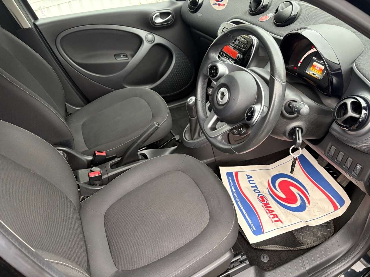 2018 SMART FORFOUR 2018 SMART FORFOUR