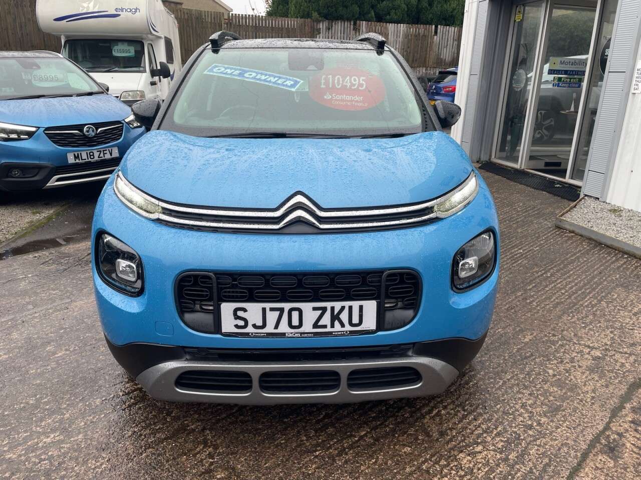 A 2020 CITROEN C3 AIRCROSS 1.2 PureTech Flair SUV 5dr Petrol Manual 6 Spd Euro 6 (s/s) (110 ps) A 2020 CITROEN C3 AIRCROSS 1.2 PureTech Flair SUV 5dr Petrol Manual 6 Spd Euro 6 (s/s) (110 ps)