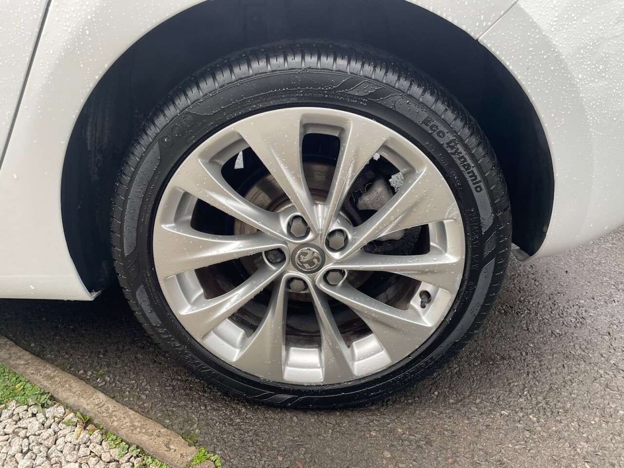 A 2019 VAUXHALL ASTRA 1.4i Turbo GPF Design Hatchback 5dr Petrol Auto Euro 6 (s/s) (150 ps) A 2019 VAUXHALL ASTRA 1.4i Turbo GPF Design Hatchback 5dr Petrol Auto Euro 6 (s/s) (150 ps)