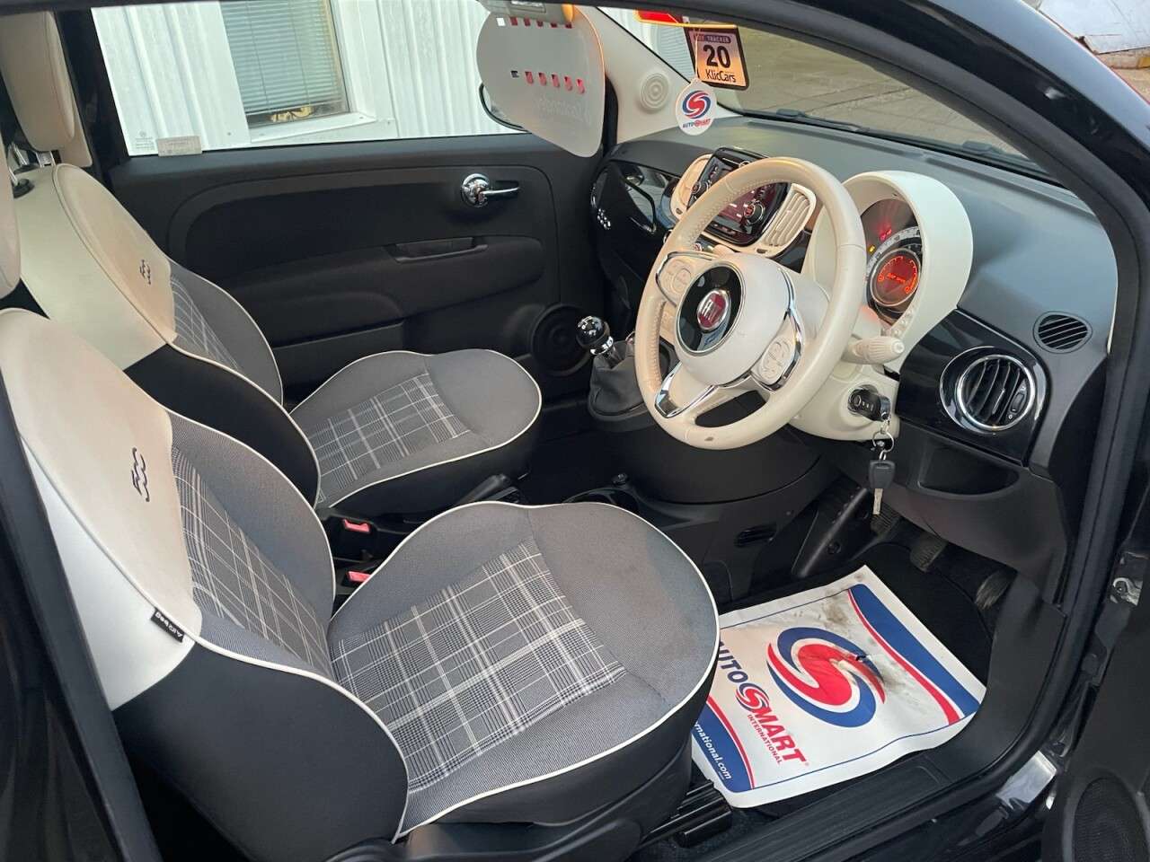 2018 FIAT 500 2018 FIAT 500