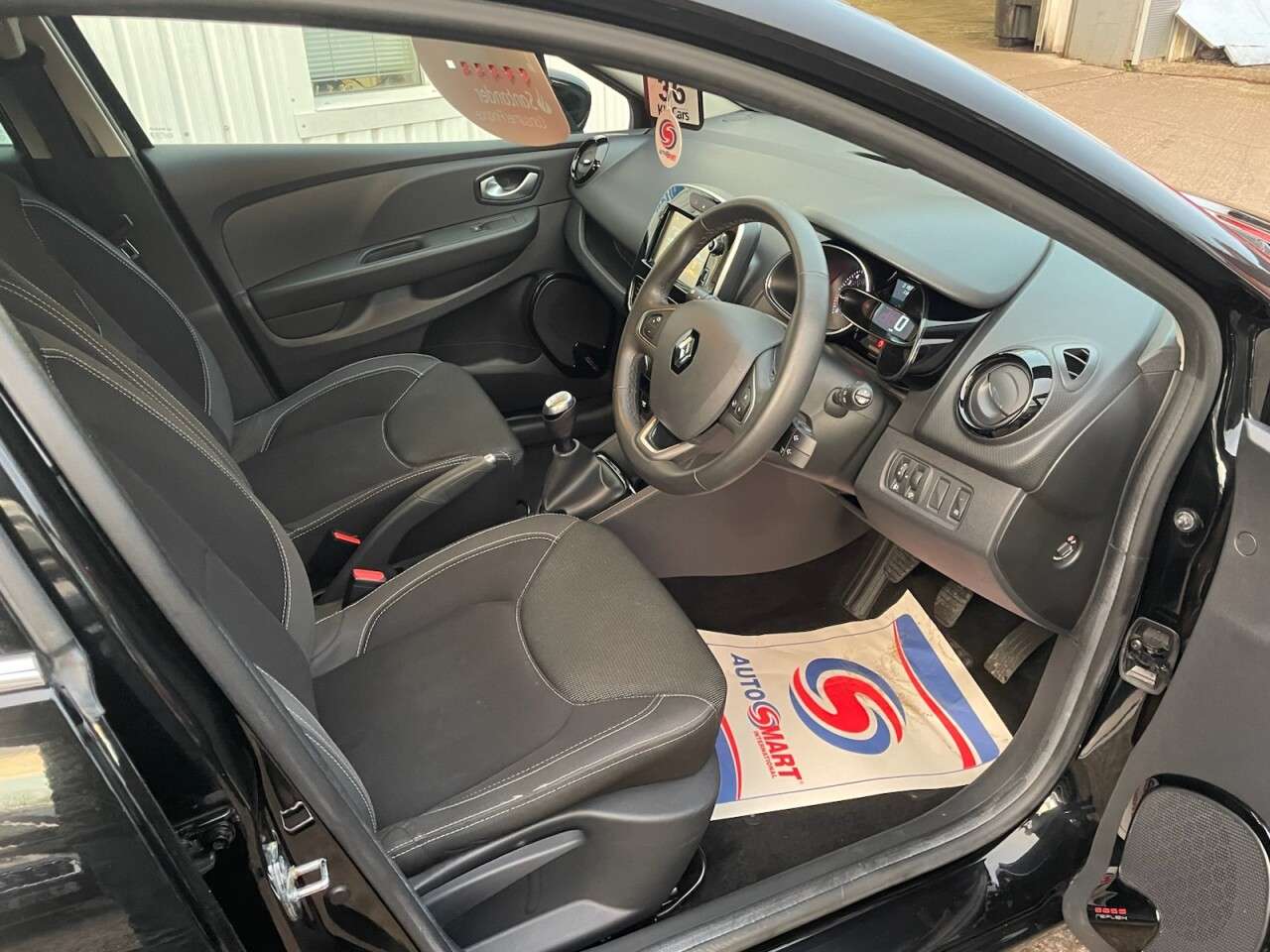 2018 RENAULT CLIO 2018 RENAULT CLIO