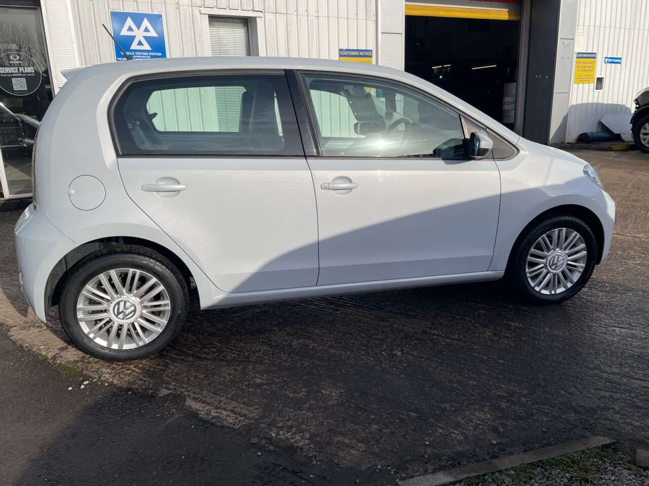 2017 VOLKSWAGEN UP! 2017 VOLKSWAGEN UP!