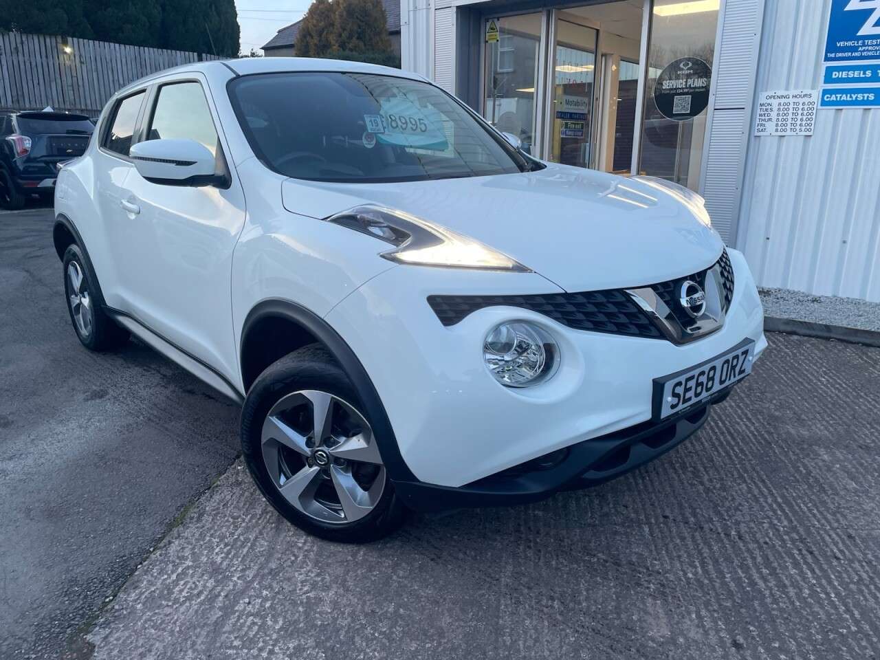 A 2019 NISSAN JUKE 1.6 Acenta SUV 5dr Petrol Manual Euro 6 (112 ps) A 2019 NISSAN JUKE 1.6 Acenta SUV 5dr Petrol Manual Euro 6 (112 ps)