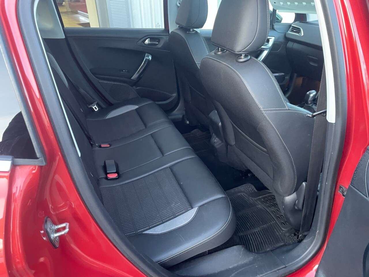 2016 PEUGEOT 2008 2016 PEUGEOT 2008