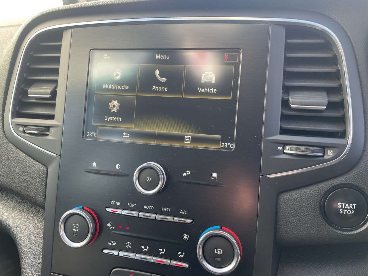 2019 RENAULT MEGANE 2019 RENAULT MEGANE