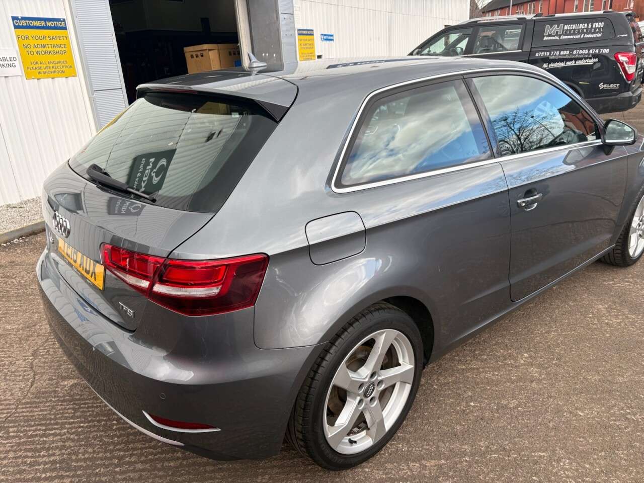 A 2018 AUDI A3 1.5 TFSI CoD Sport Hatchback 3dr Petrol Manual Euro 6 (s/s) (150 ps) A 2018 AUDI A3 1.5 TFSI CoD Sport Hatchback 3dr Petrol Manual Euro 6 (s/s) (150 ps)