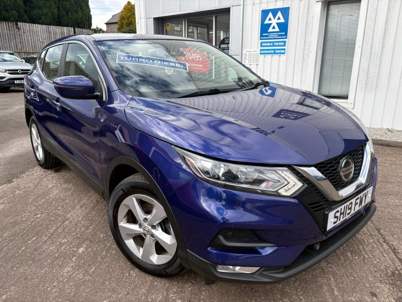 A 2019 NISSAN QASHQAI 1.5 dCi Acenta Premium SUV 5dr Diesel Manual Euro 6 (s/s) (115 ps) A 2019 NISSAN QASHQAI 1.5 dCi Acenta Premium SUV 5dr Diesel Manual Euro 6 (s/s) (115 ps)