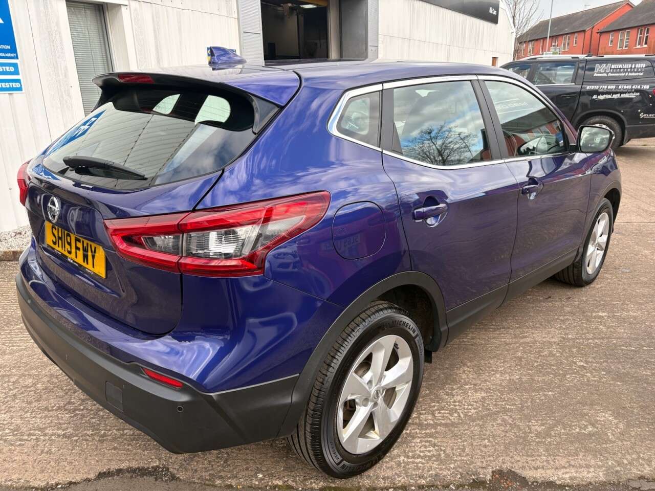 A 2019 NISSAN QASHQAI 1.5 dCi Acenta Premium SUV 5dr Diesel Manual Euro 6 (s/s) (115 ps) A 2019 NISSAN QASHQAI 1.5 dCi Acenta Premium SUV 5dr Diesel Manual Euro 6 (s/s) (115 ps)